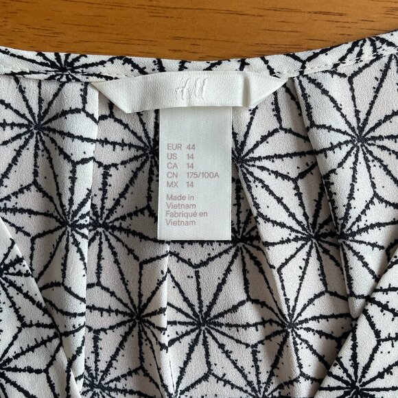 Size 14 H&M black white cap sleeve top - Picture 7 of 11
